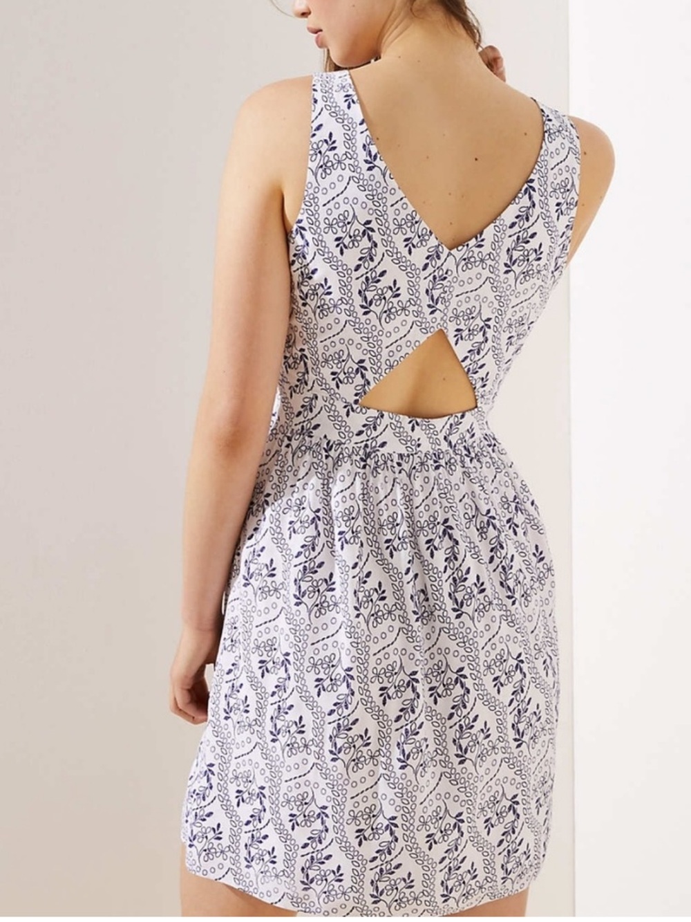 Ann Taylor Loft NEW Floral Cutout Back Dress Sz 4